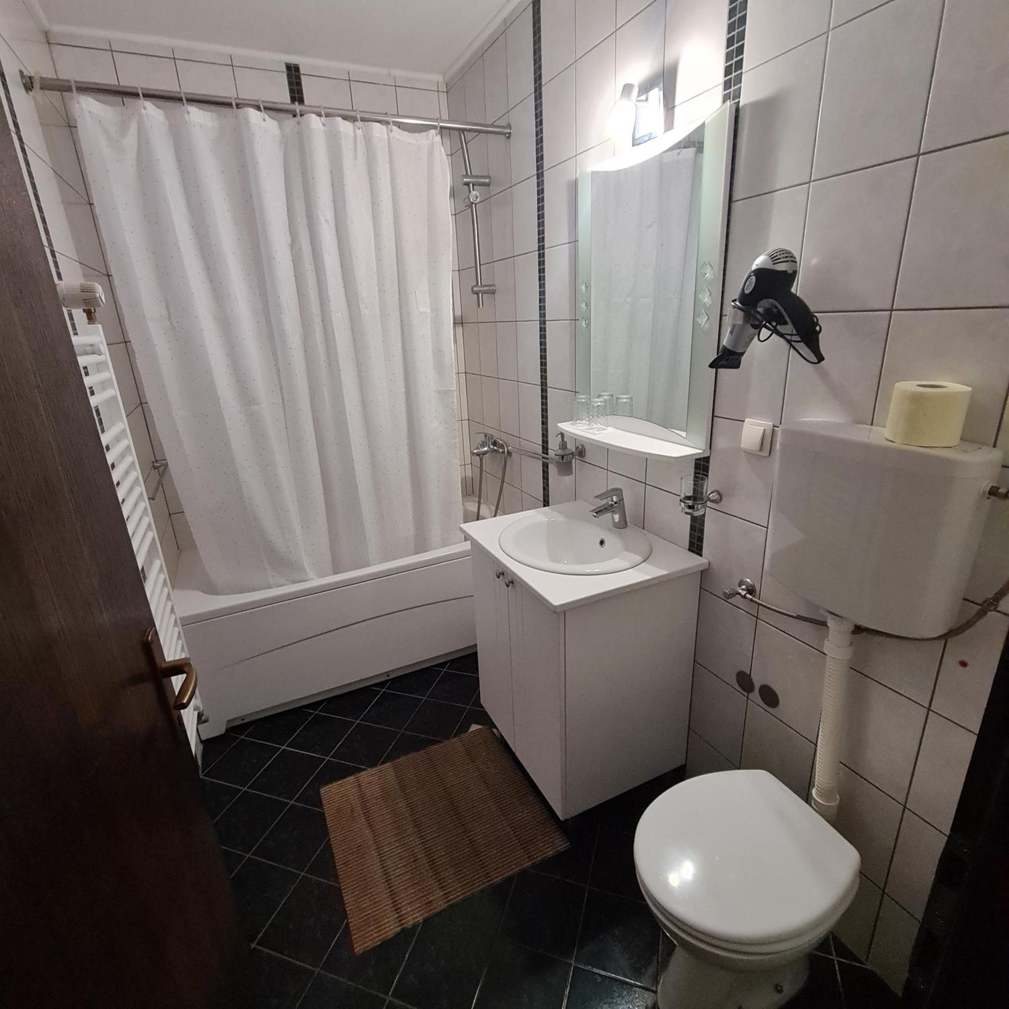 Guesthouse Kod Mosta Karlovac Luaran gambar