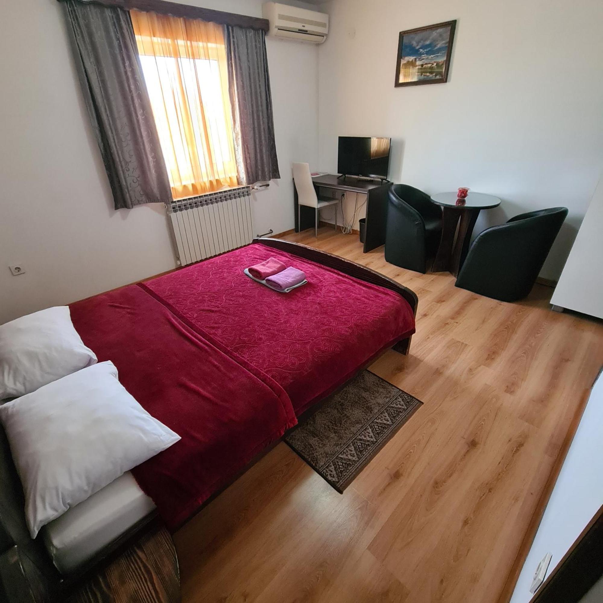 Guesthouse Kod Mosta Karlovac Luaran gambar